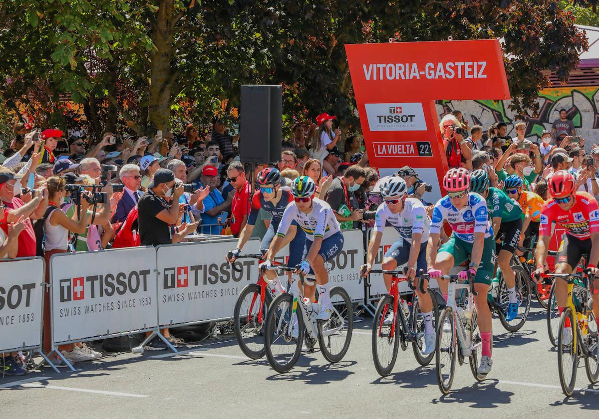 The Vuelta a España 2024 returns to the roads of Álava with an exciting